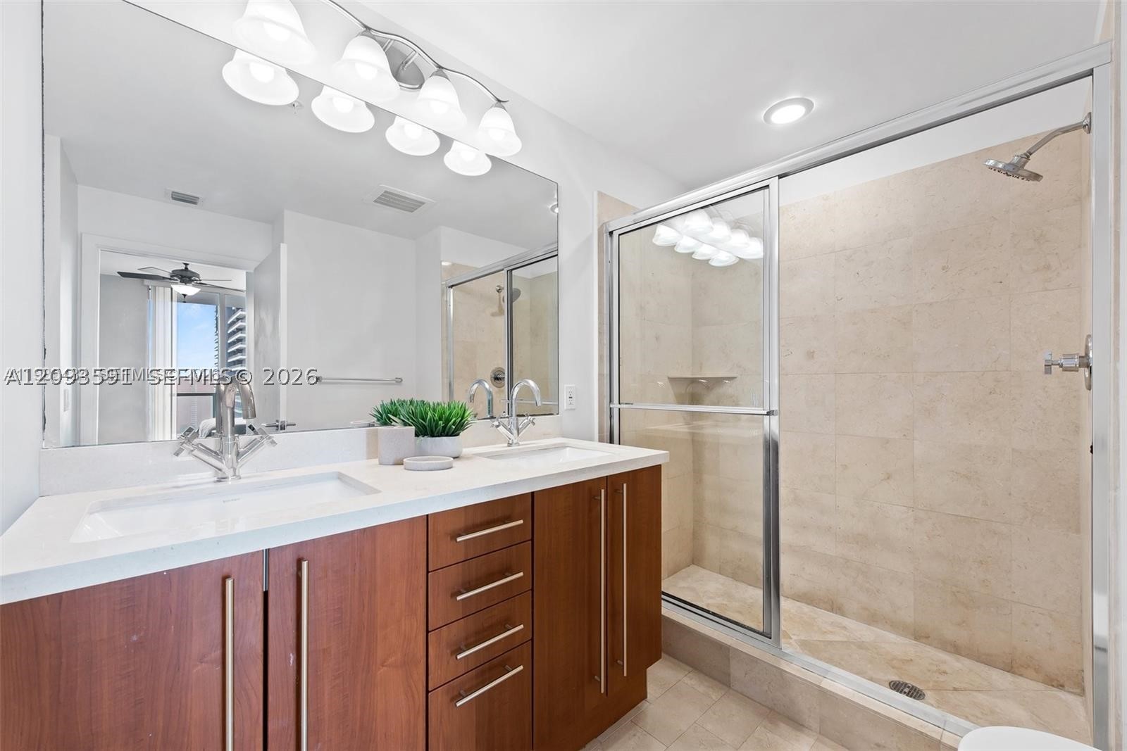 79 SW 12th St #2503-S, Miami FL 33130