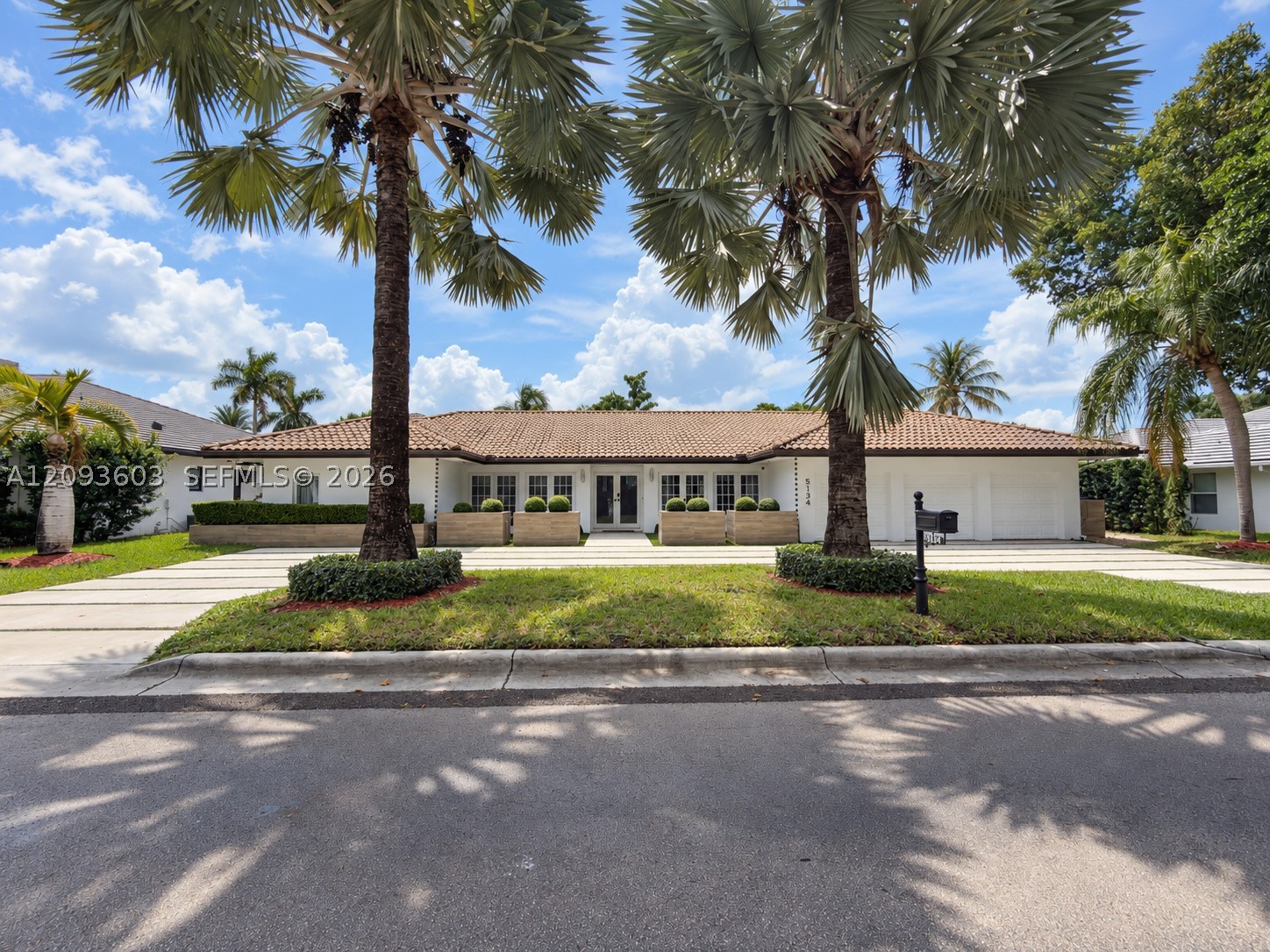 5134 NW 94th Doral Pl, Doral FL 33178
