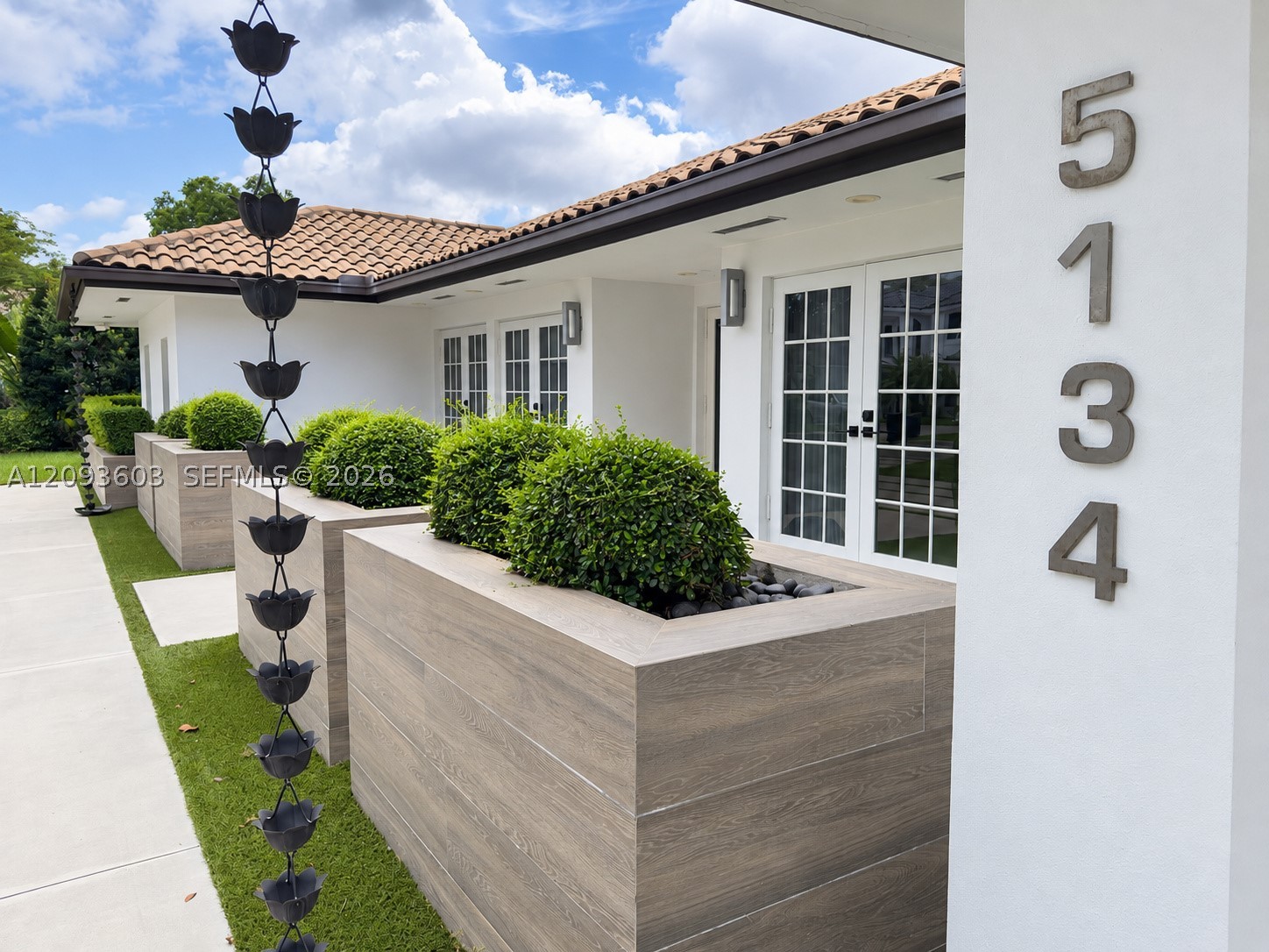 5134 NW 94th Doral Pl, Doral FL 33178
