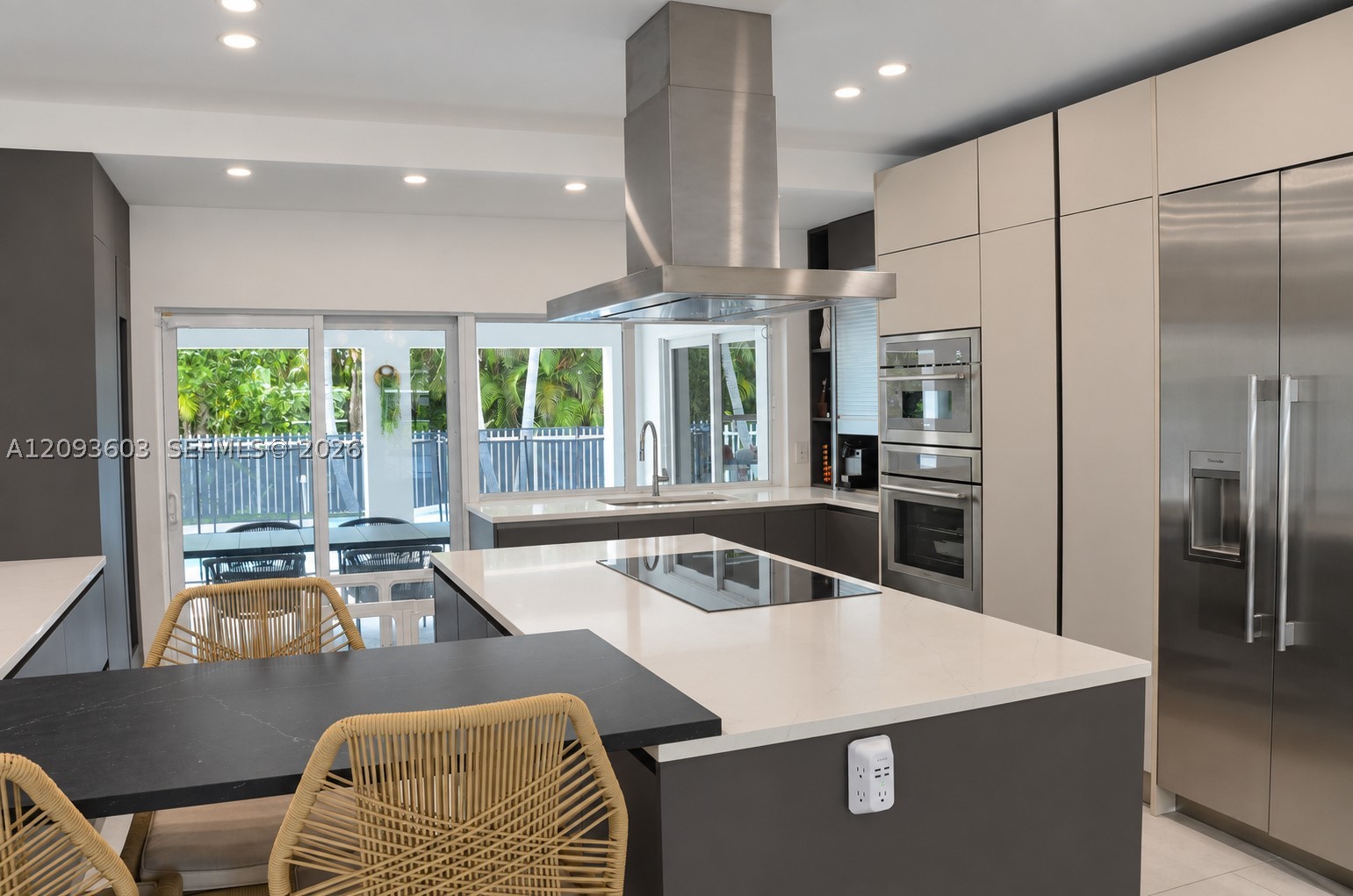 5134 NW 94th Doral Pl, Doral FL 33178