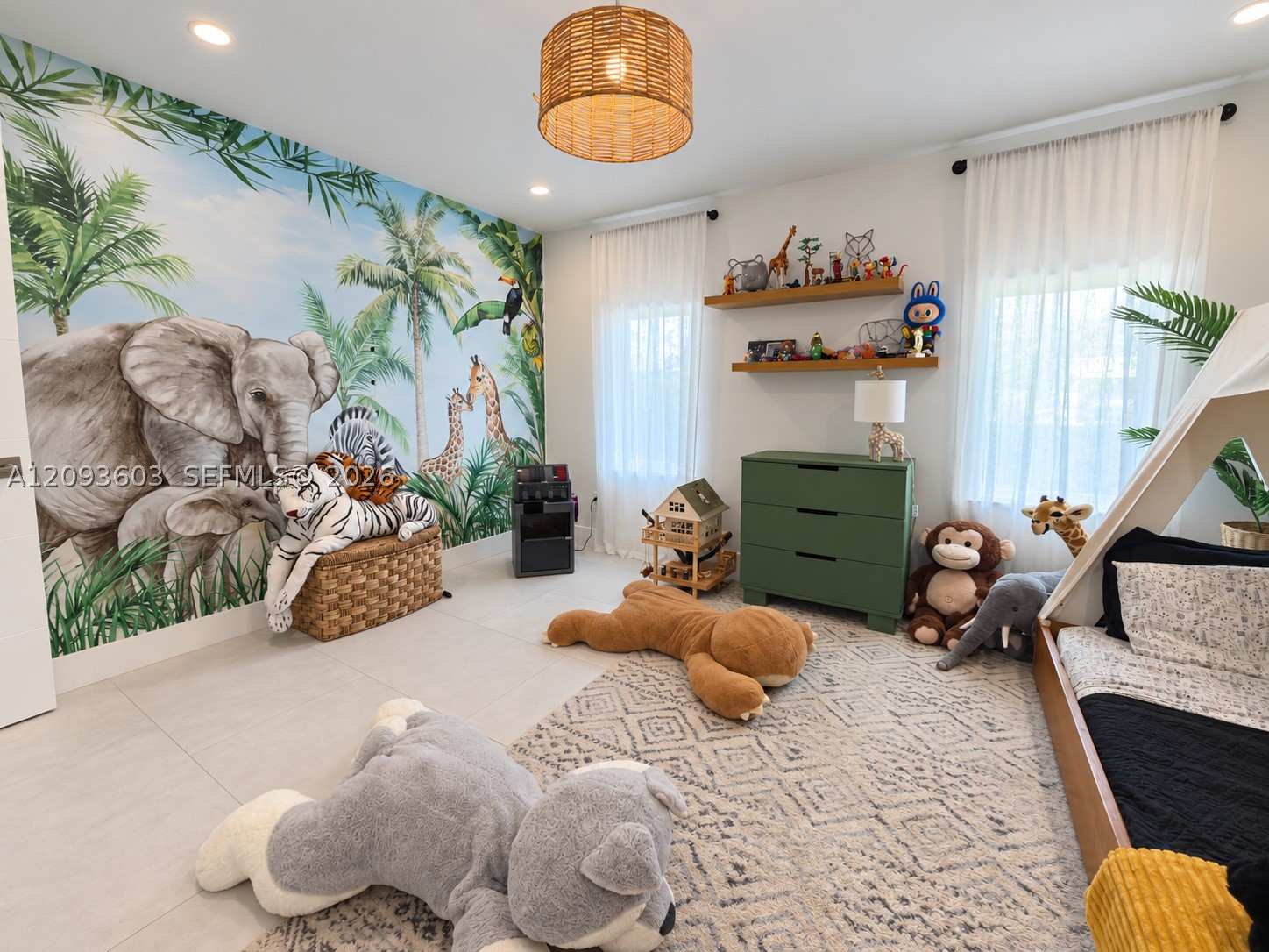 5134 NW 94th Doral Pl, Doral FL 33178