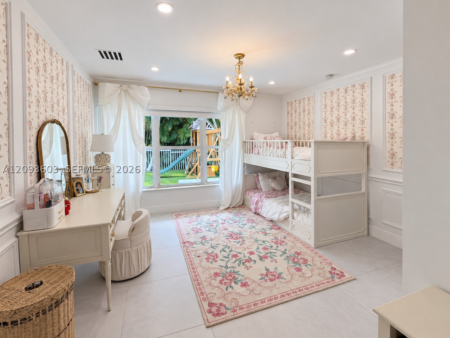 5134 NW 94th Doral Pl, Doral FL 33178