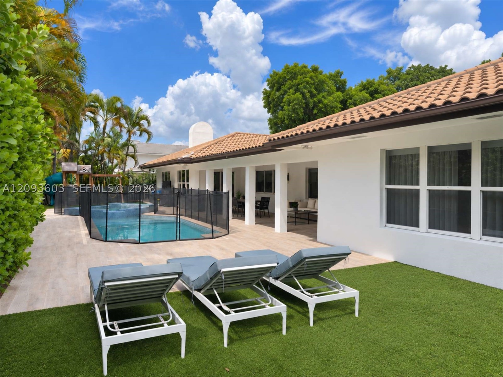 5134 NW 94th Doral Pl, Doral FL 33178