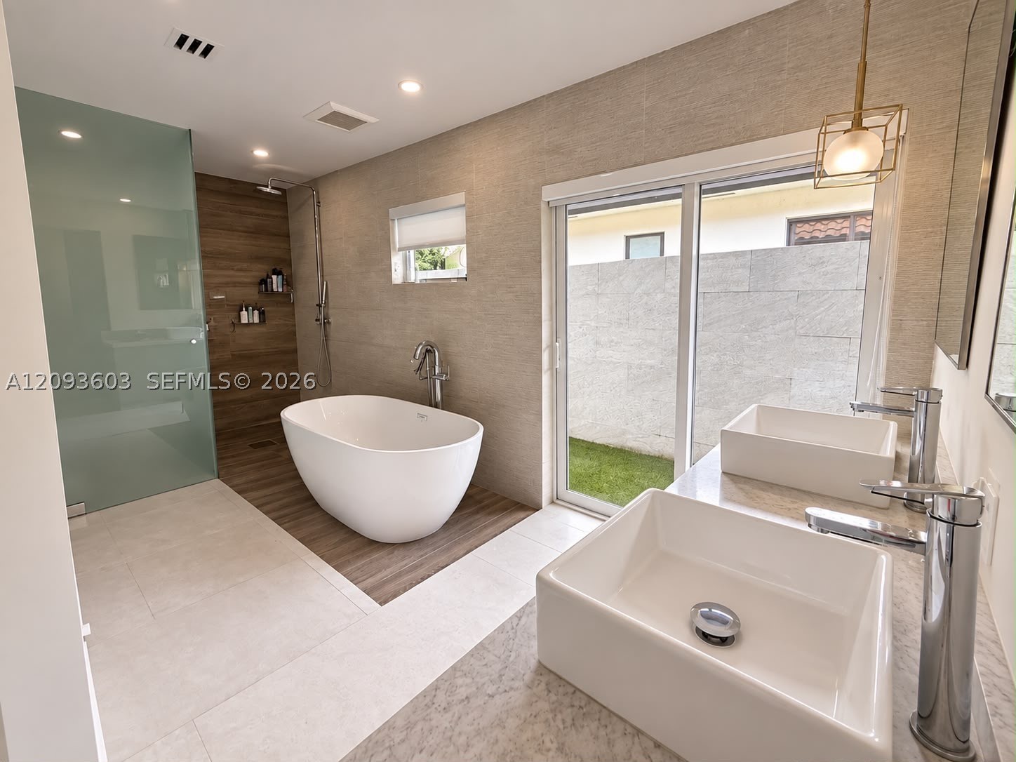5134 NW 94th Doral Pl, Doral FL 33178