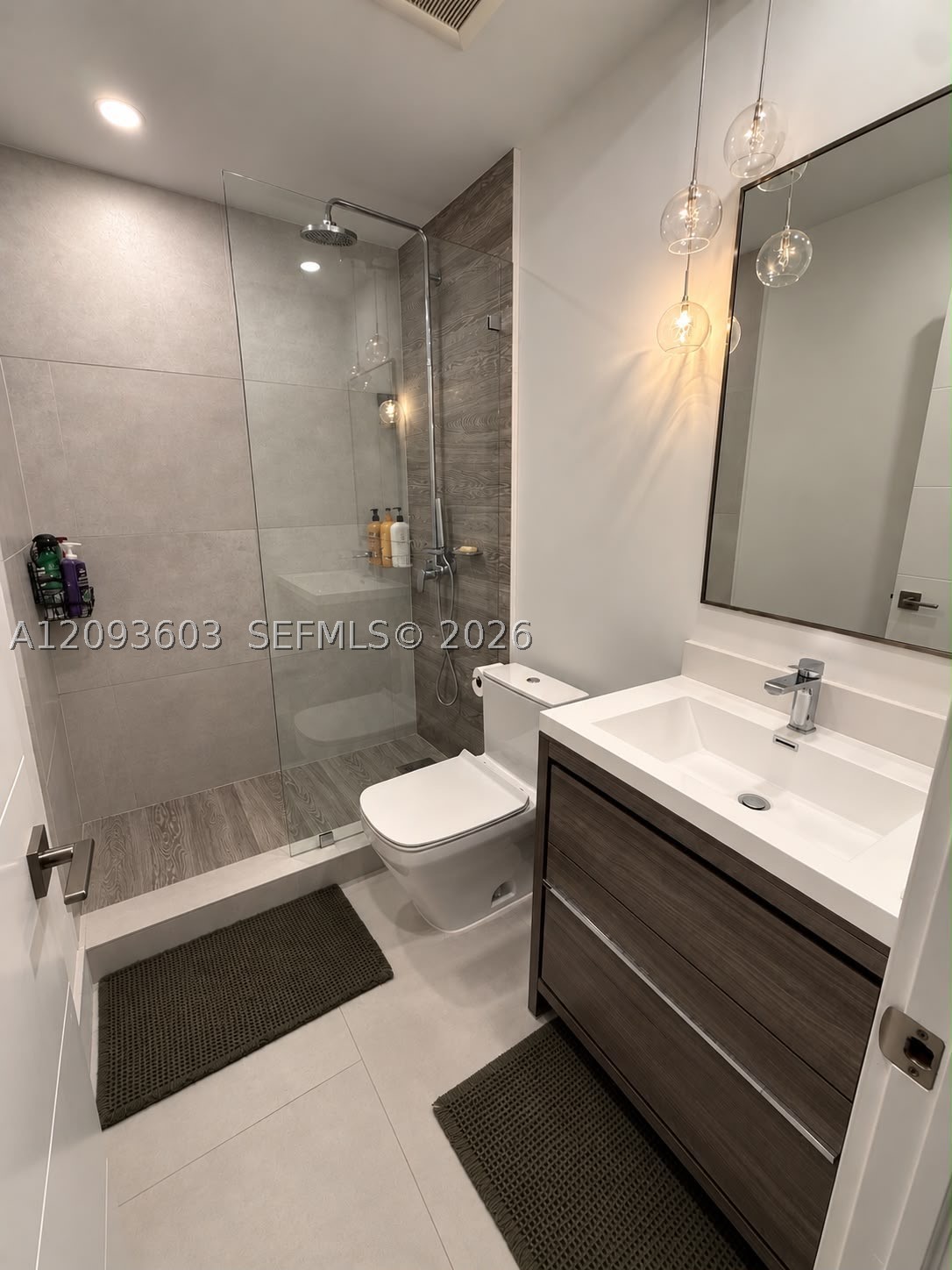 5134 NW 94th Doral Pl, Doral FL 33178