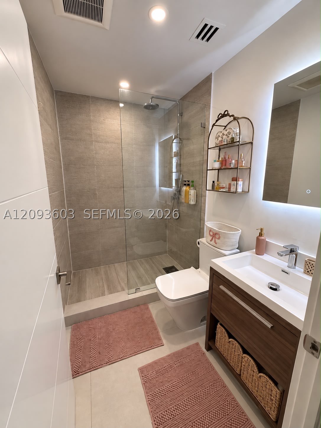 5134 NW 94th Doral Pl, Doral FL 33178