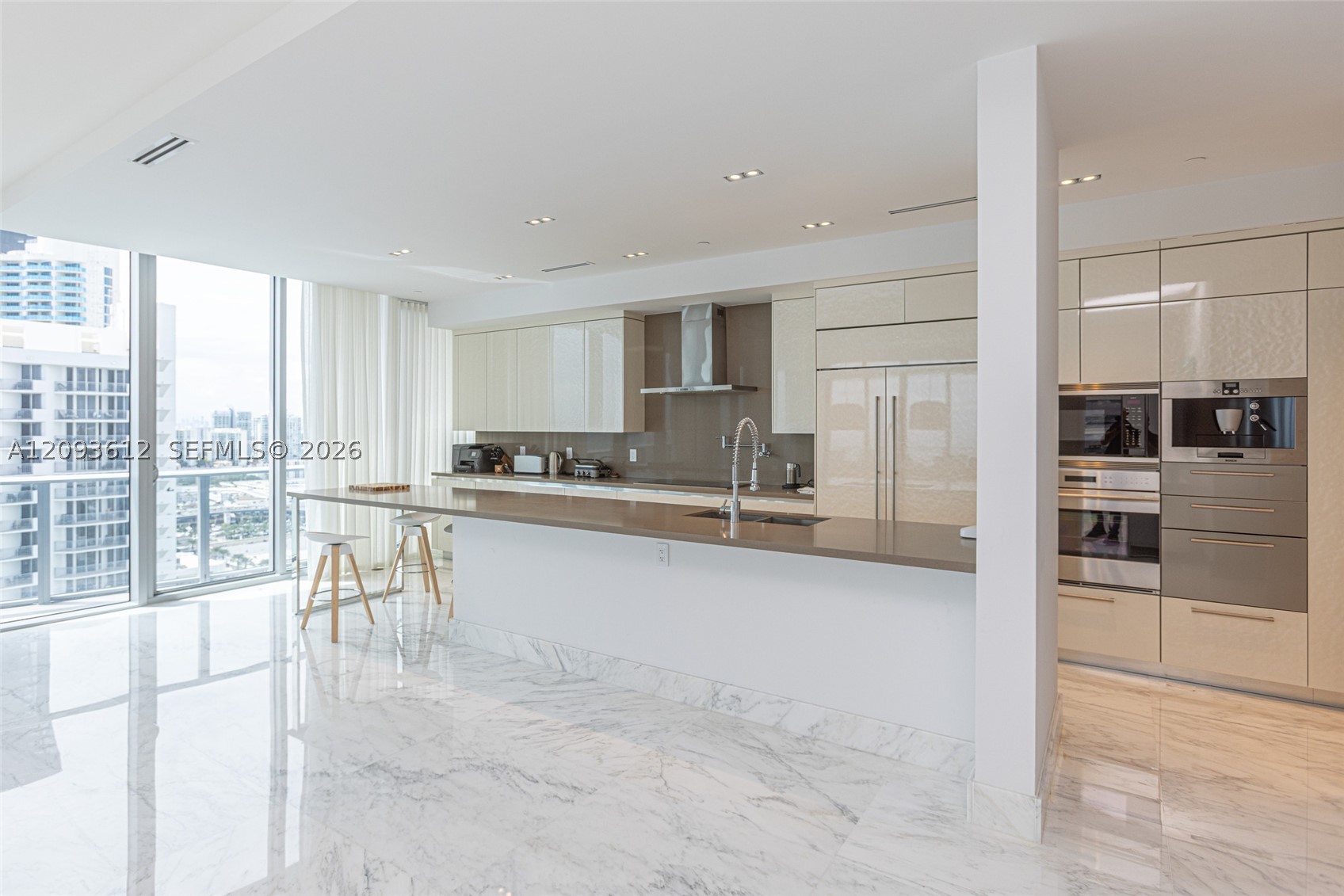 17475 Collins Ave #1802, Sunny Isles Beach FL 33160