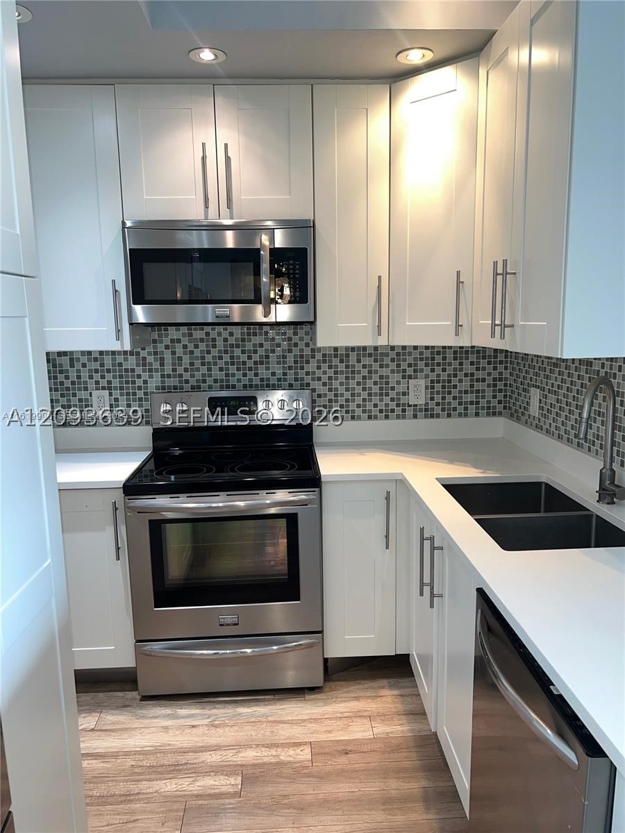 401 Golden Isles Dr #1106, Hallandale Beach FL 33009