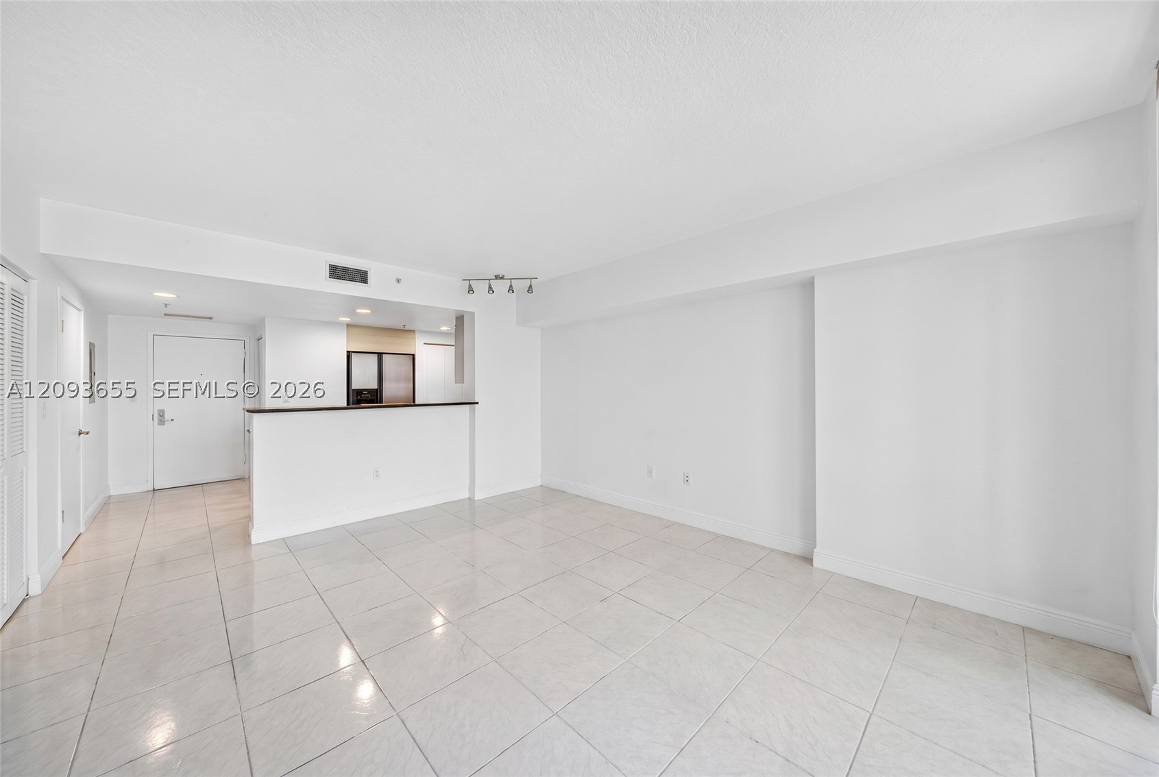 325 S Biscayne Blvd #2320, Miami FL 33131