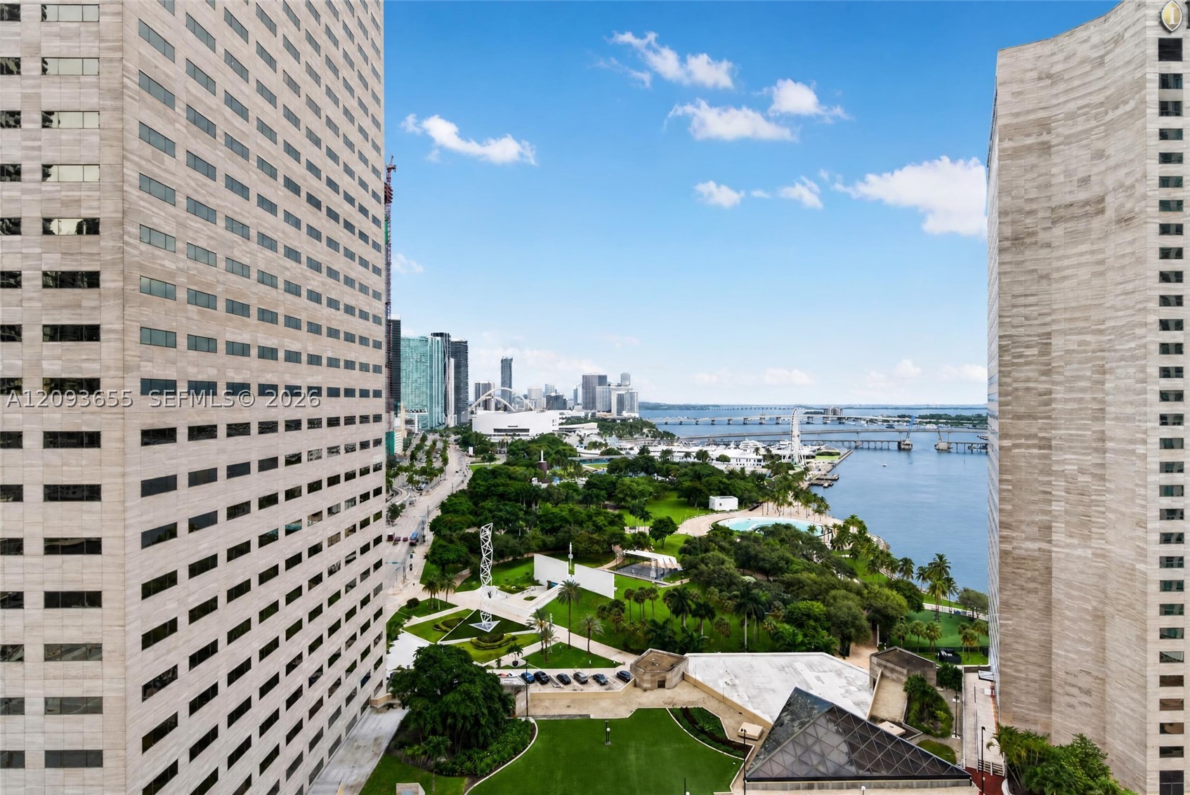 325 S Biscayne Blvd #2320, Miami FL 33131