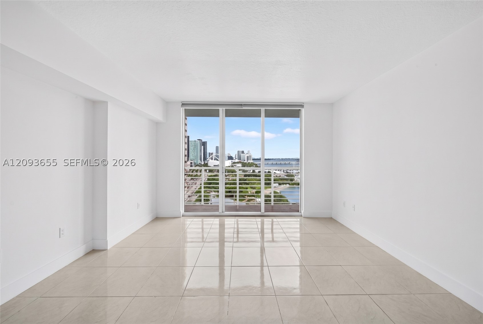 325 S Biscayne Blvd #2320, Miami FL 33131
