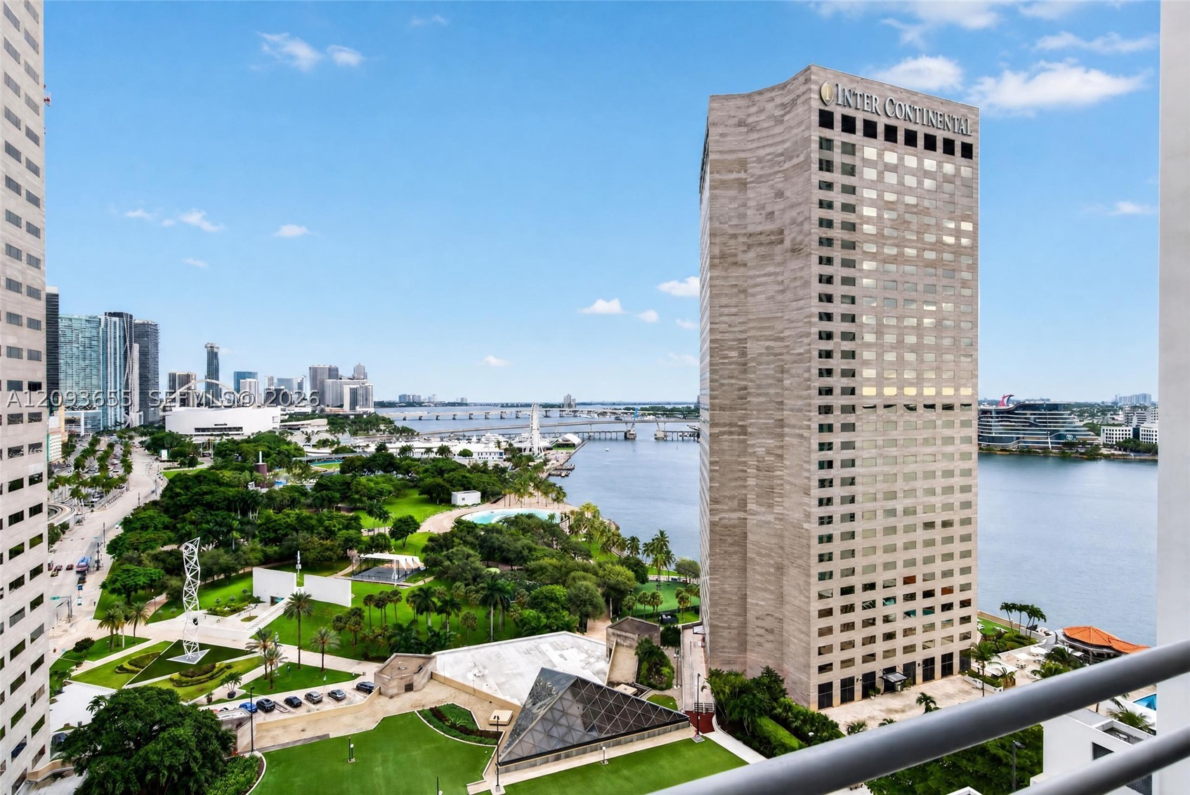 325 S Biscayne Blvd #2320, Miami FL 33131