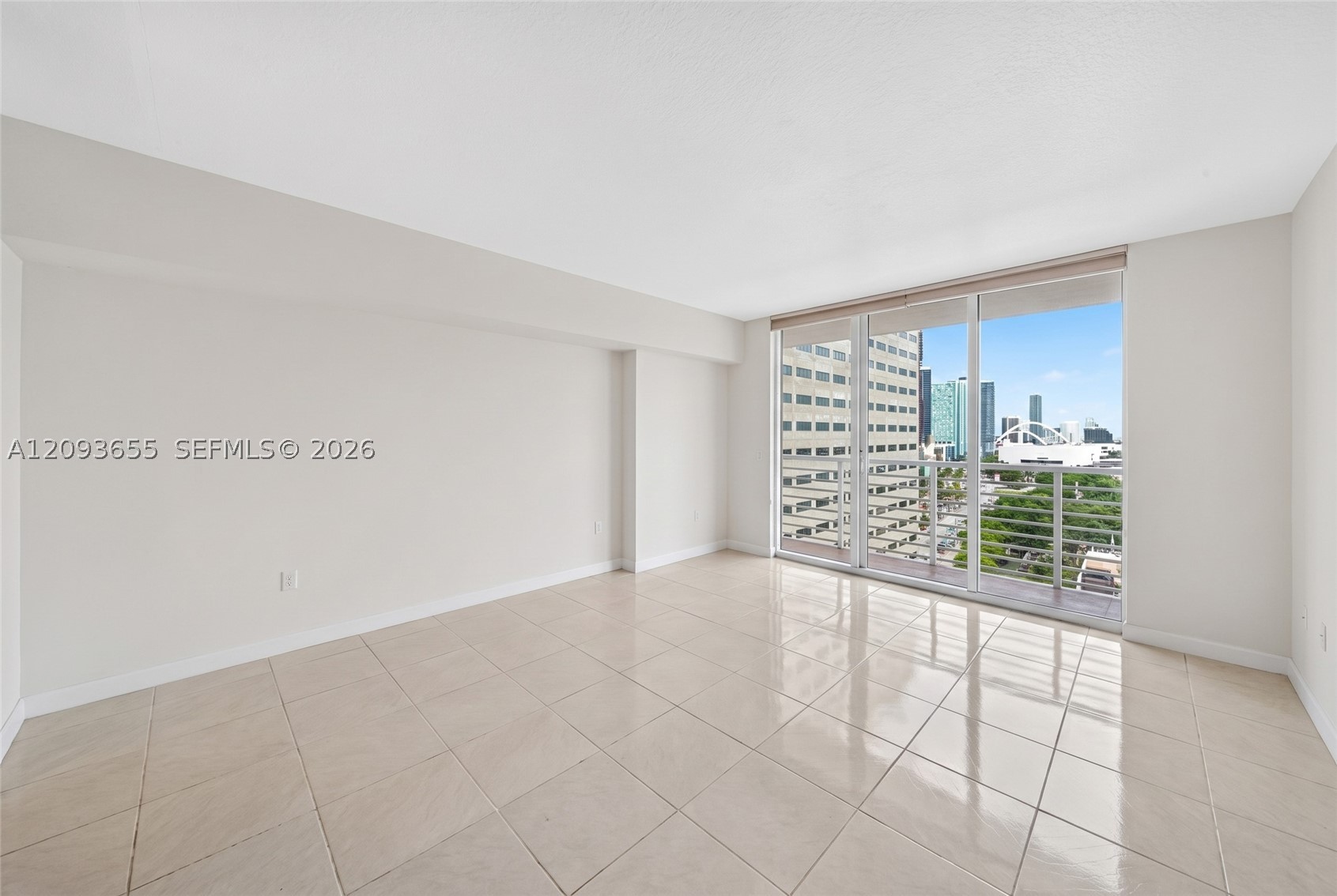 325 S Biscayne Blvd #2320, Miami FL 33131