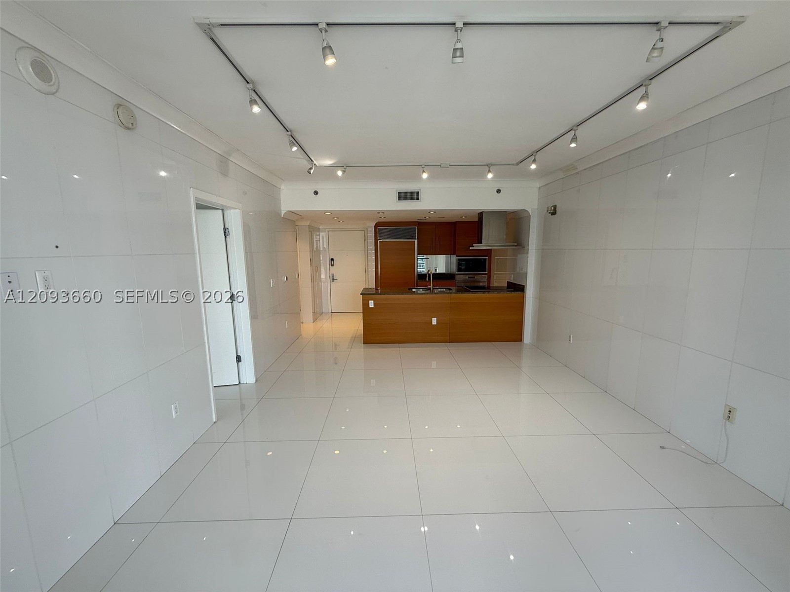 485 BRICKELL AVE #3303, Miami FL 33131