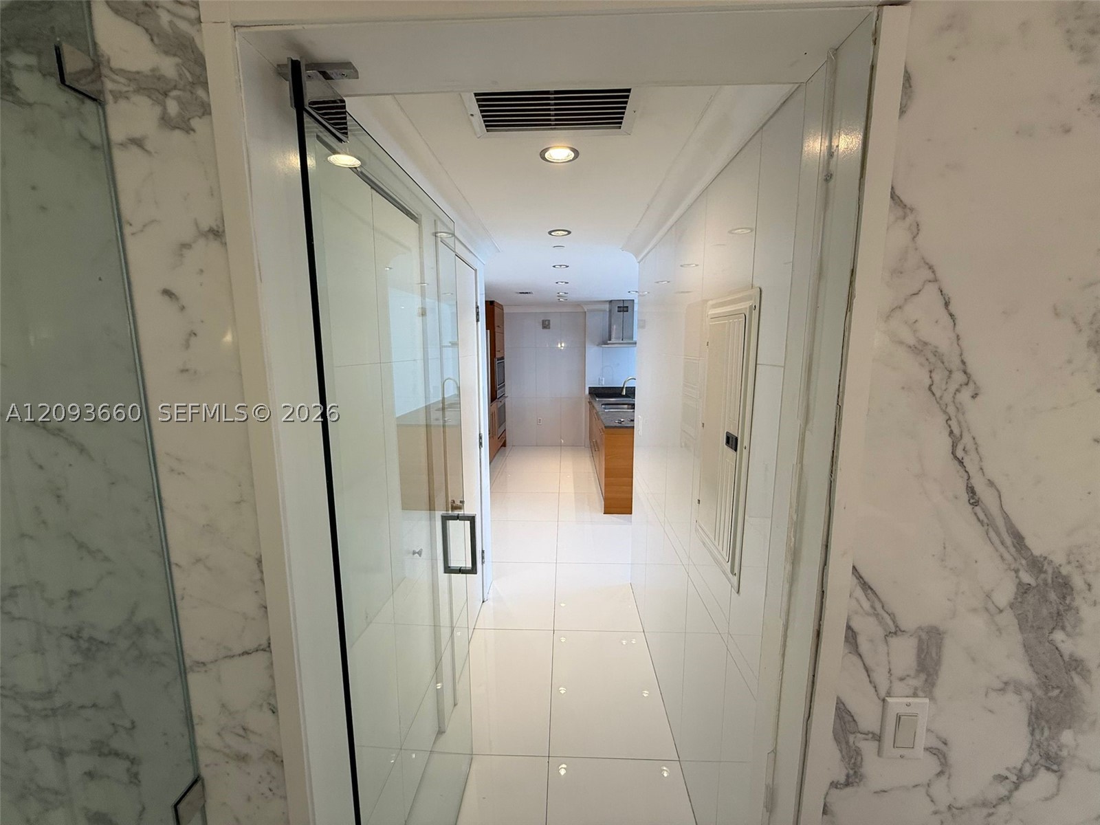 485 BRICKELL AVE #3303, Miami FL 33131