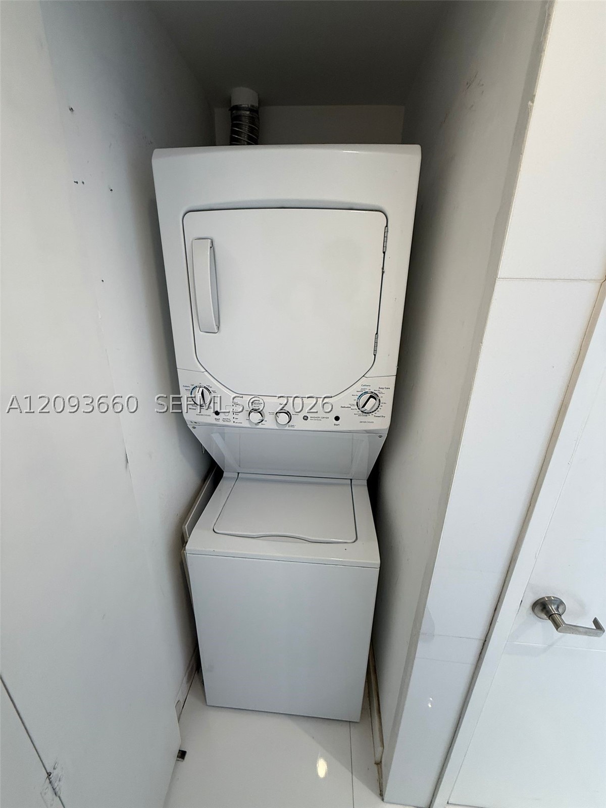 485 BRICKELL AVE #3303, Miami FL 33131