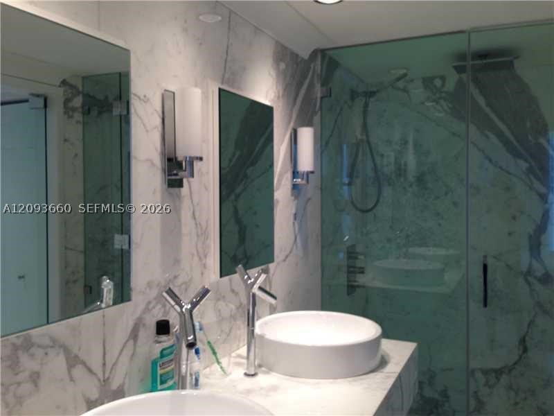 485 BRICKELL AVE #3303, Miami FL 33131