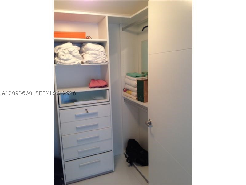 485 BRICKELL AVE #3303, Miami FL 33131