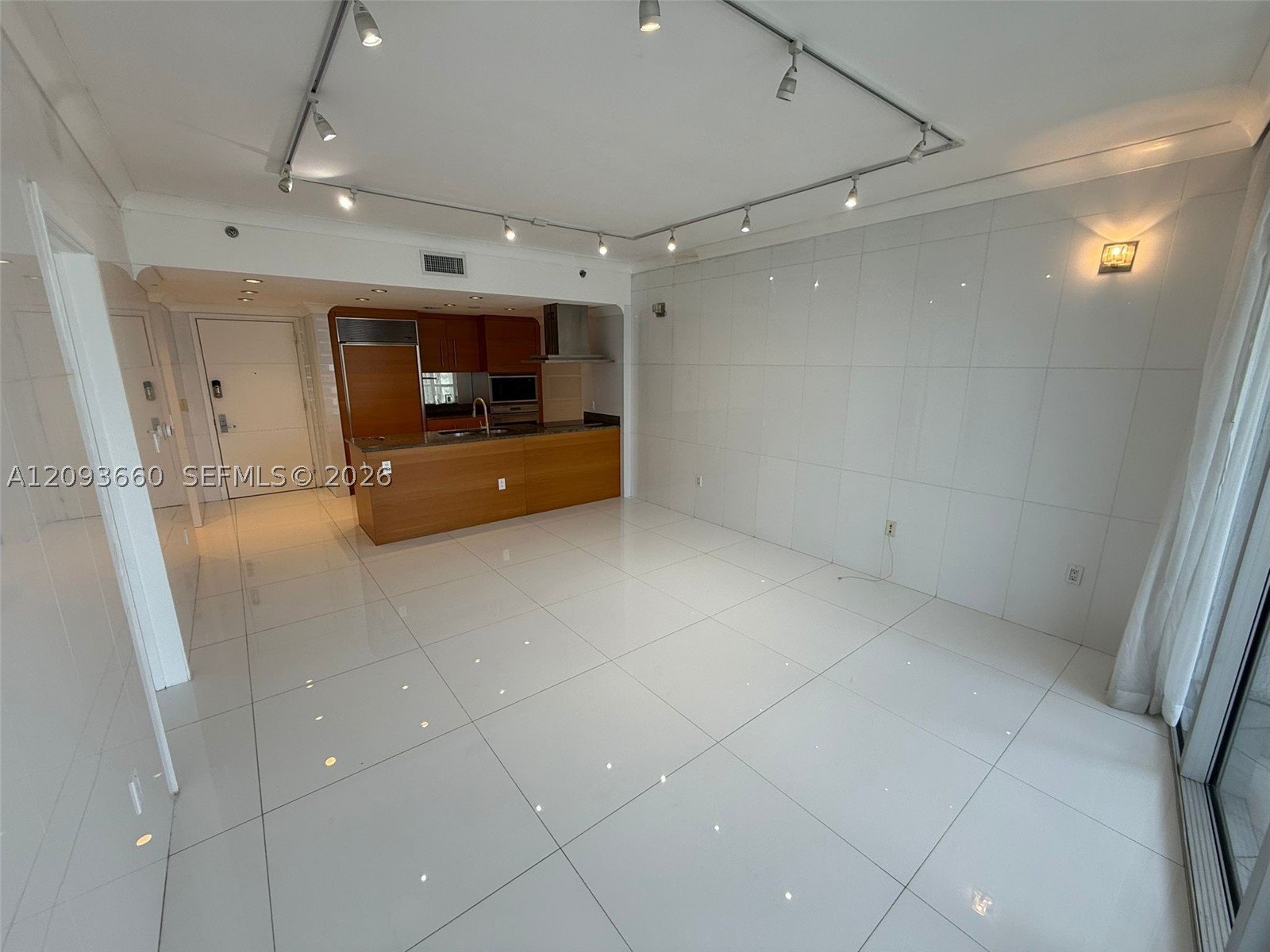 485 BRICKELL AVE #3303, Miami FL 33131
