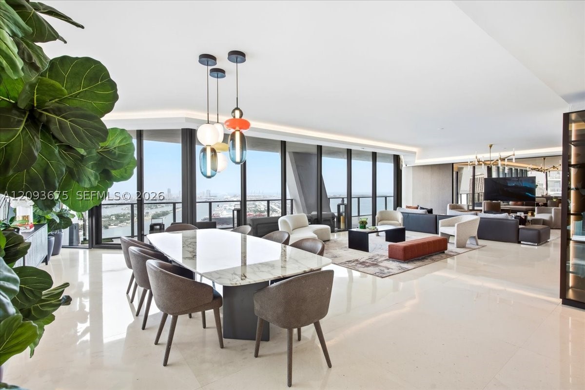 1000 Biscayne Blvd #4102, Miami FL 33132