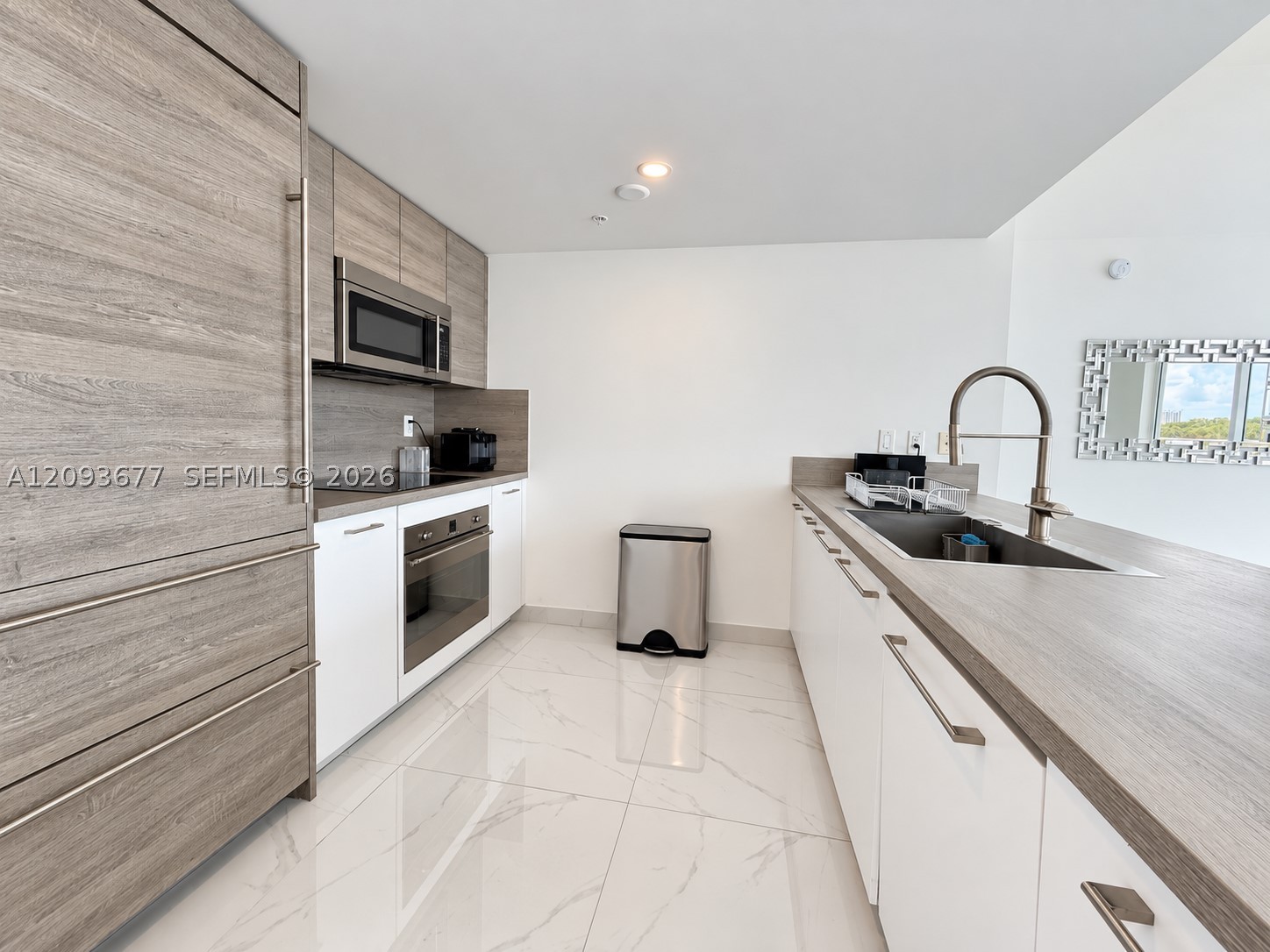 400 Sunny Isles Blvd #403, Sunny Isles Beach FL 33160