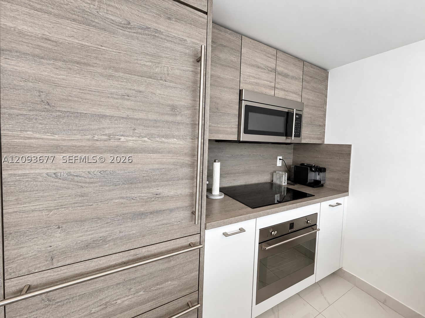 400 Sunny Isles Blvd #403, Sunny Isles Beach FL 33160
