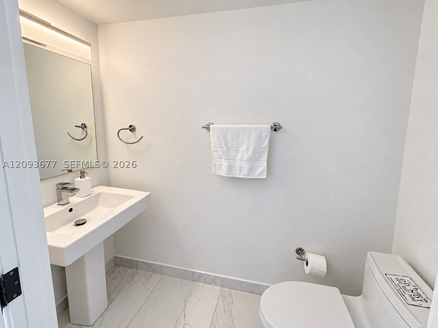 400 Sunny Isles Blvd #403, Sunny Isles Beach FL 33160