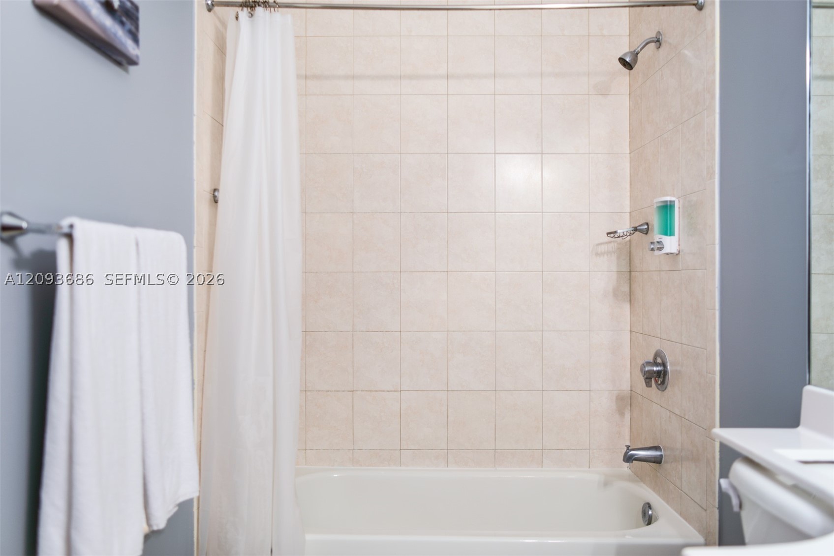 2280 SW 32nd Ave #213, Miami FL 33145