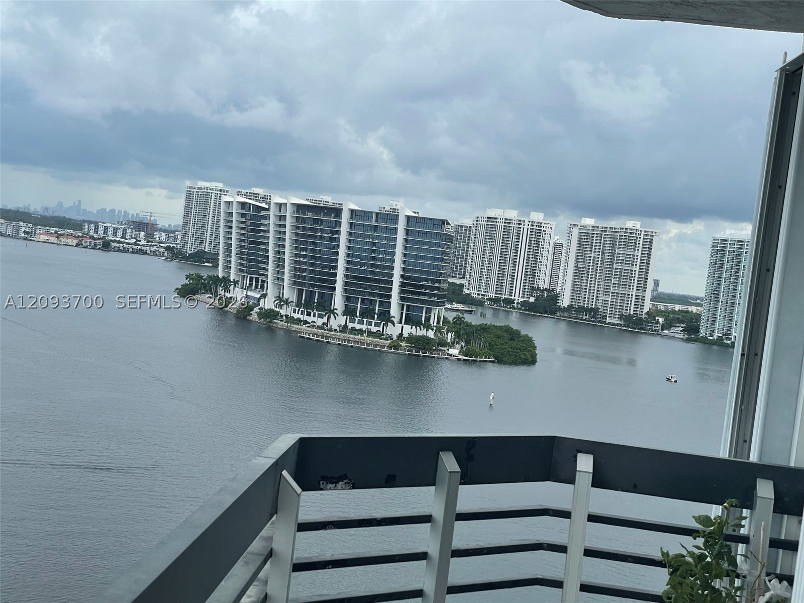 19101 NE 36th Ct #1612, Aventura FL 33180