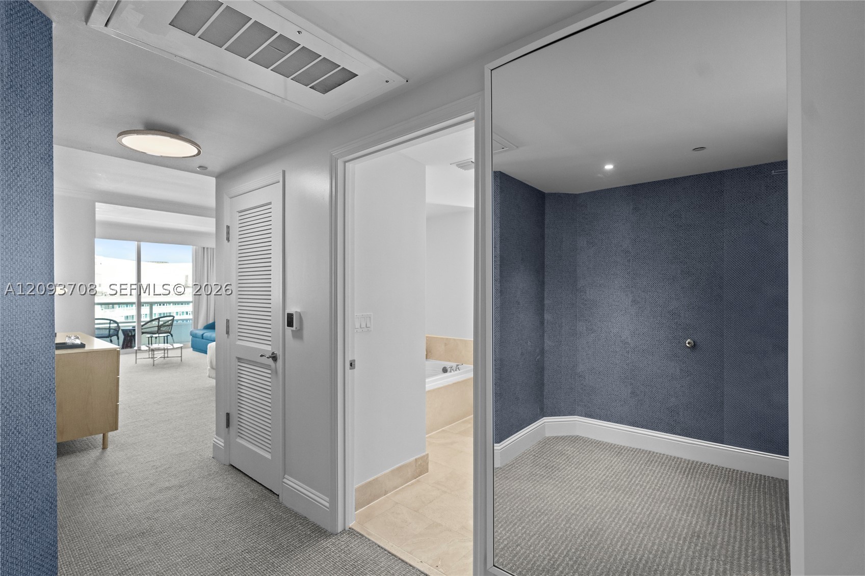 4401 Collins Ave #1709, Miami Beach FL 33140