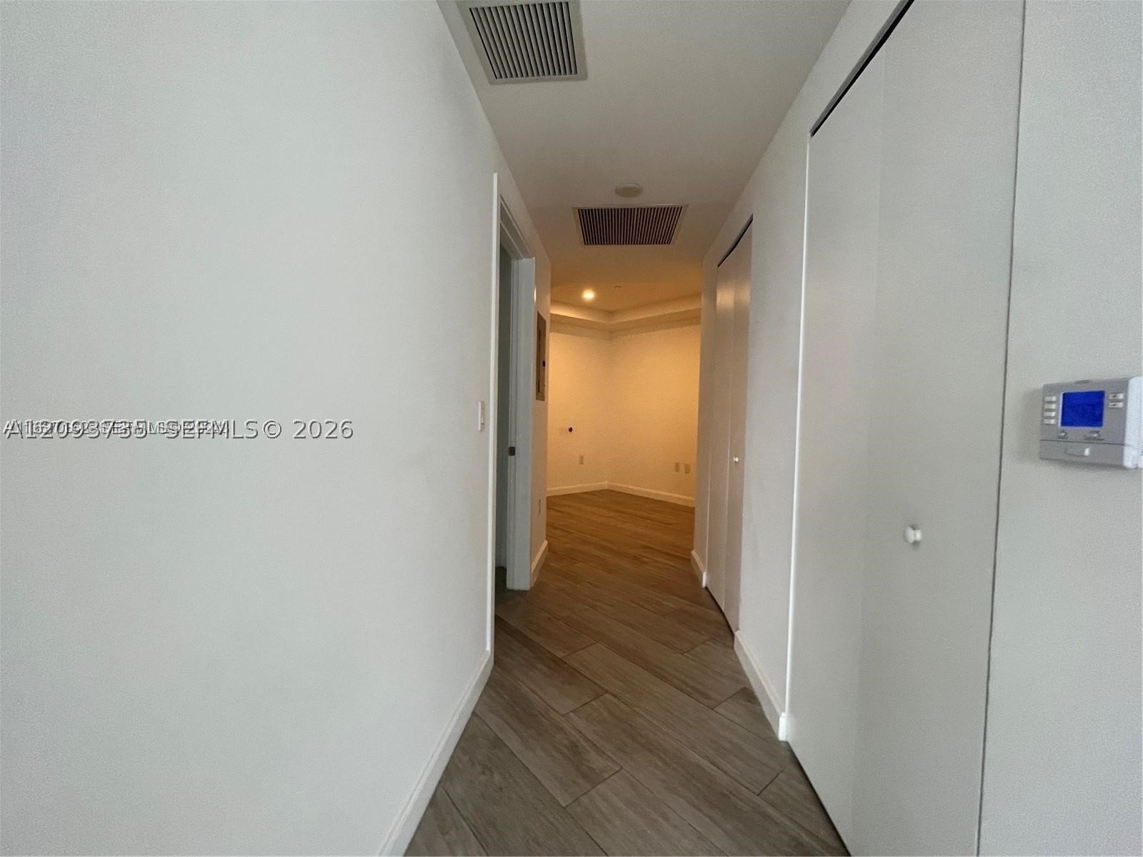 55 SW 9th St #1906, Miami FL 33130