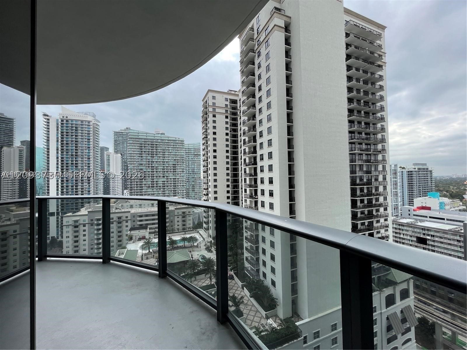 55 SW 9th St #1906, Miami FL 33130