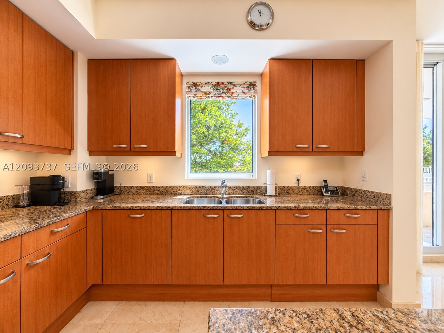 799 Crandon Blvd #202, Key Biscayne FL 33149