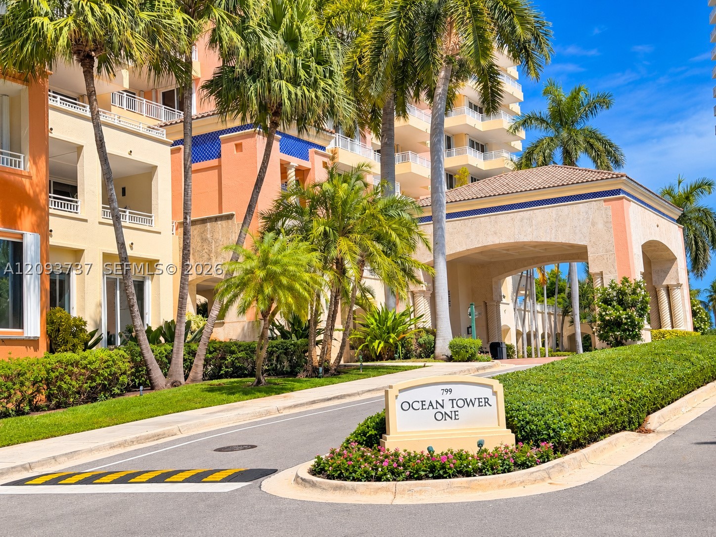 799 Crandon Blvd #202, Key Biscayne FL 33149