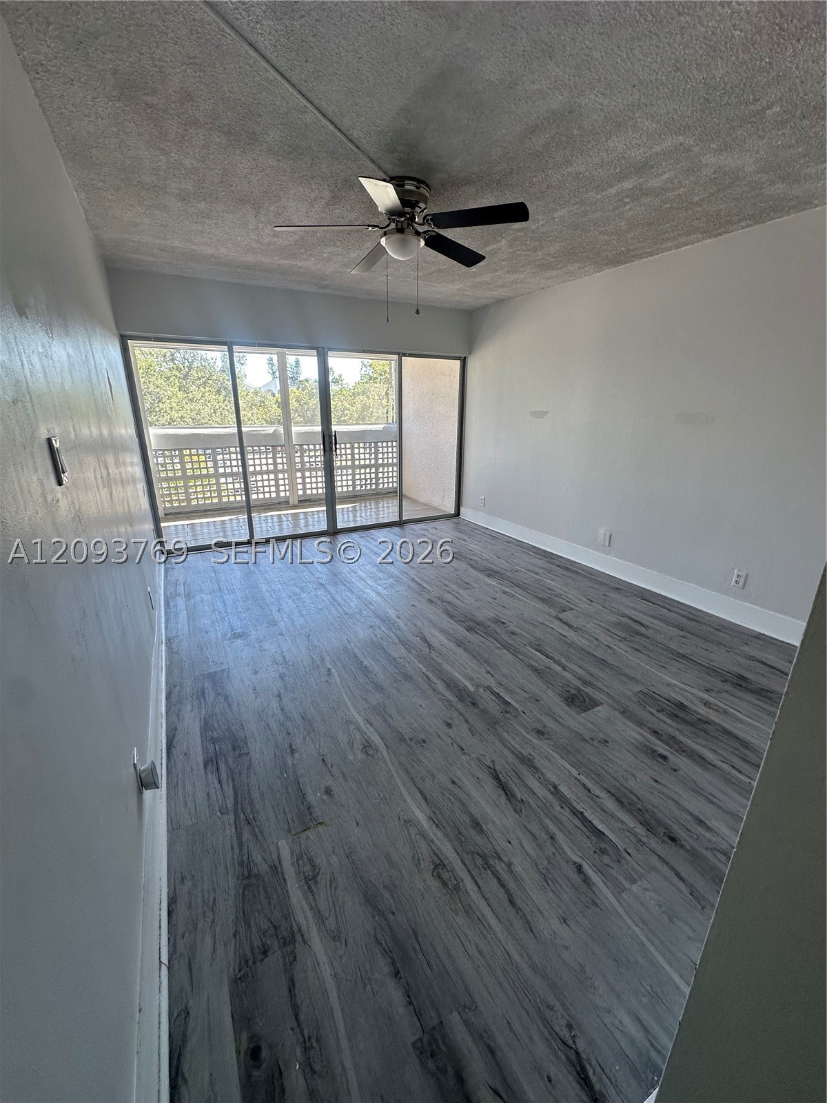 3301 Spanish Moss Ter #303, Lauderhill FL 33319