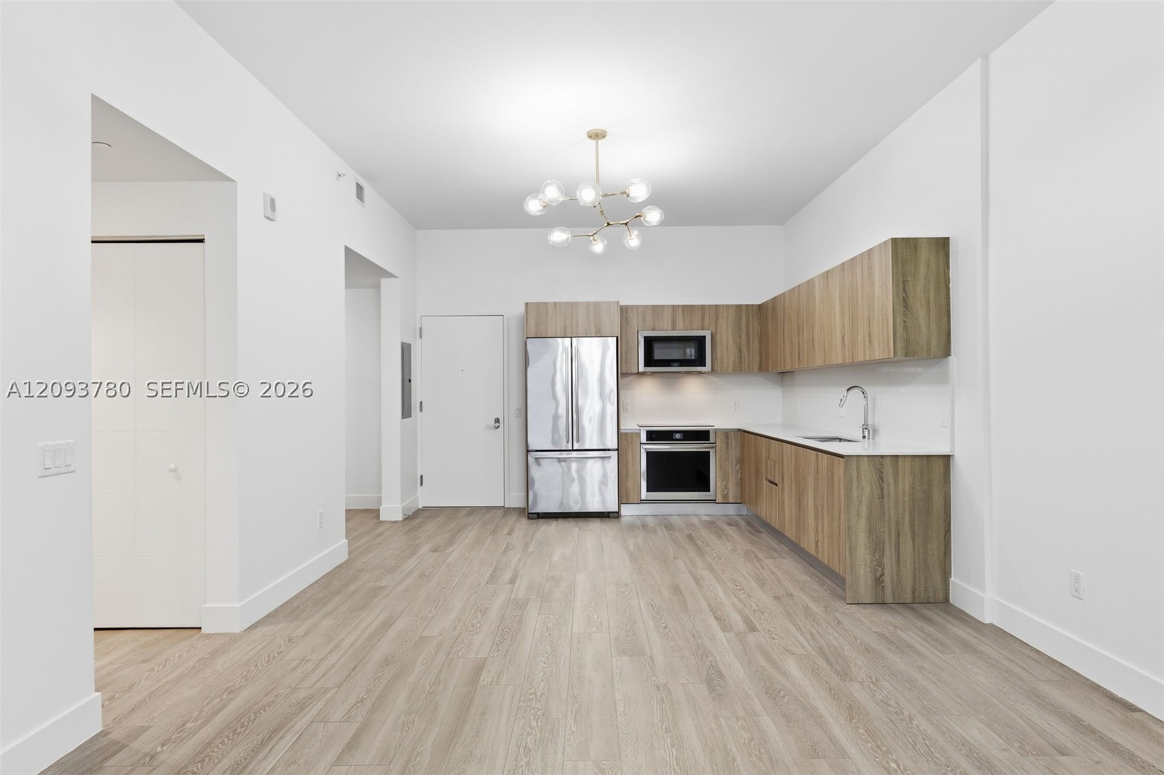 2960 NE 207th St #1206, Aventura FL 33180
