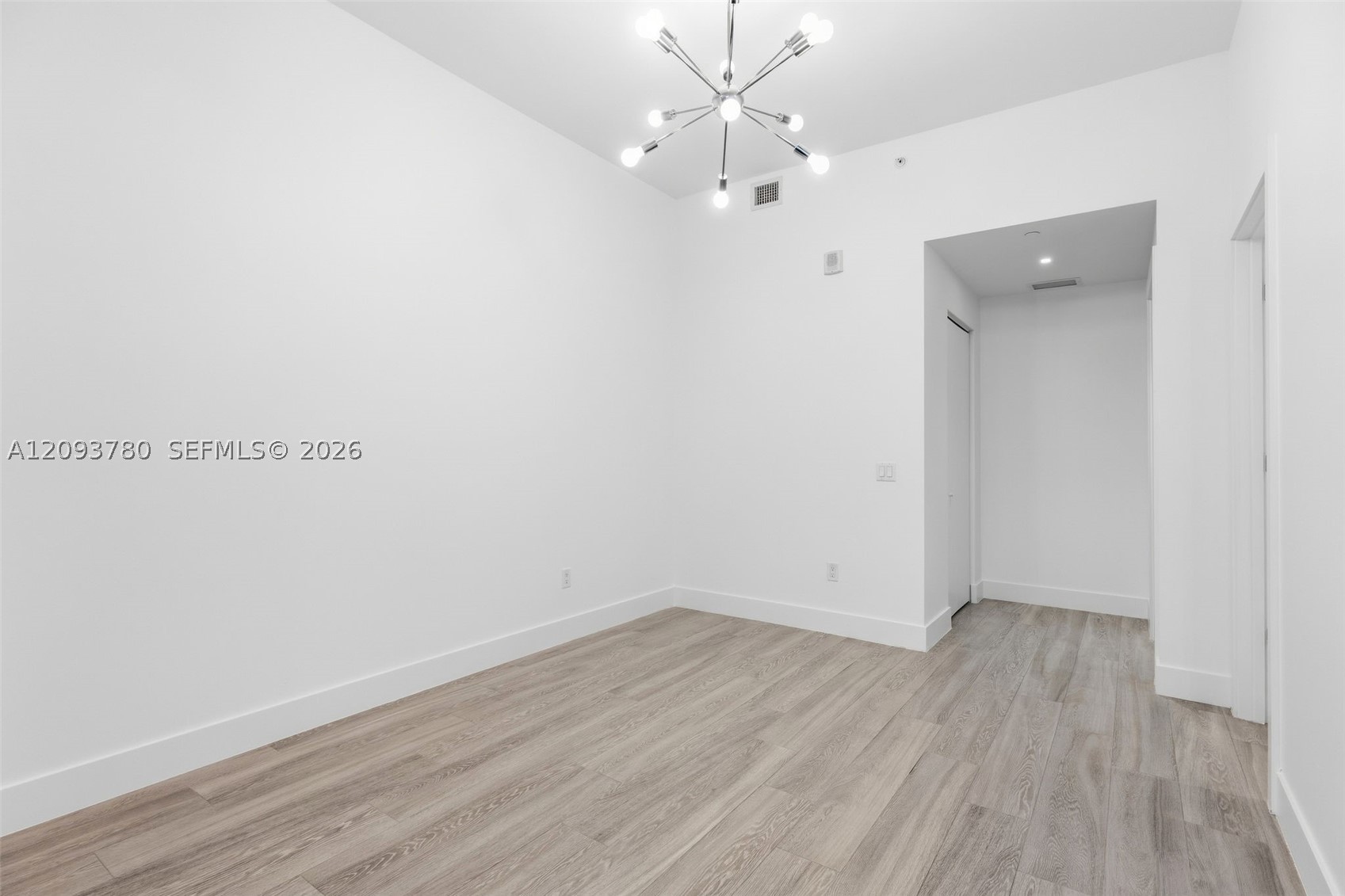 2960 NE 207th St #1206, Aventura FL 33180