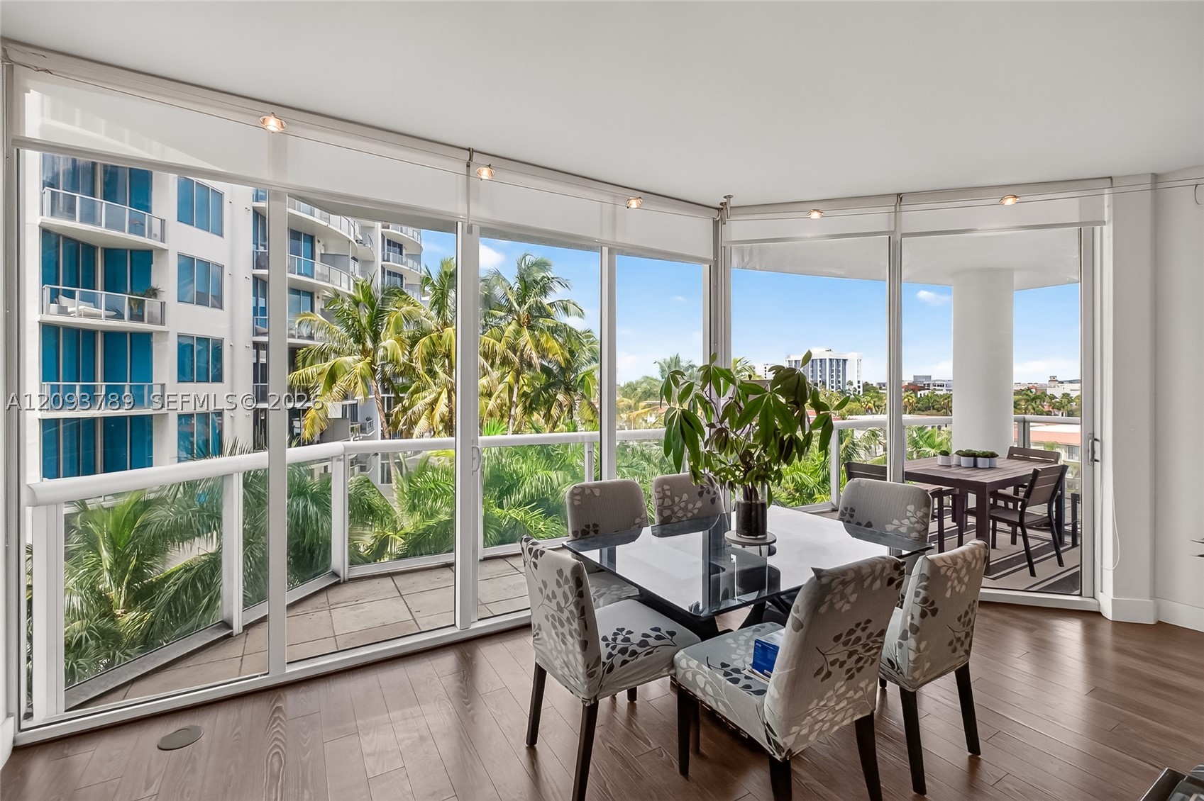 Aventura FL 33180 - A12093789