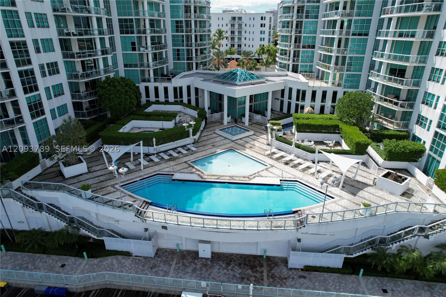 Aventura FL 33180 - A12093789