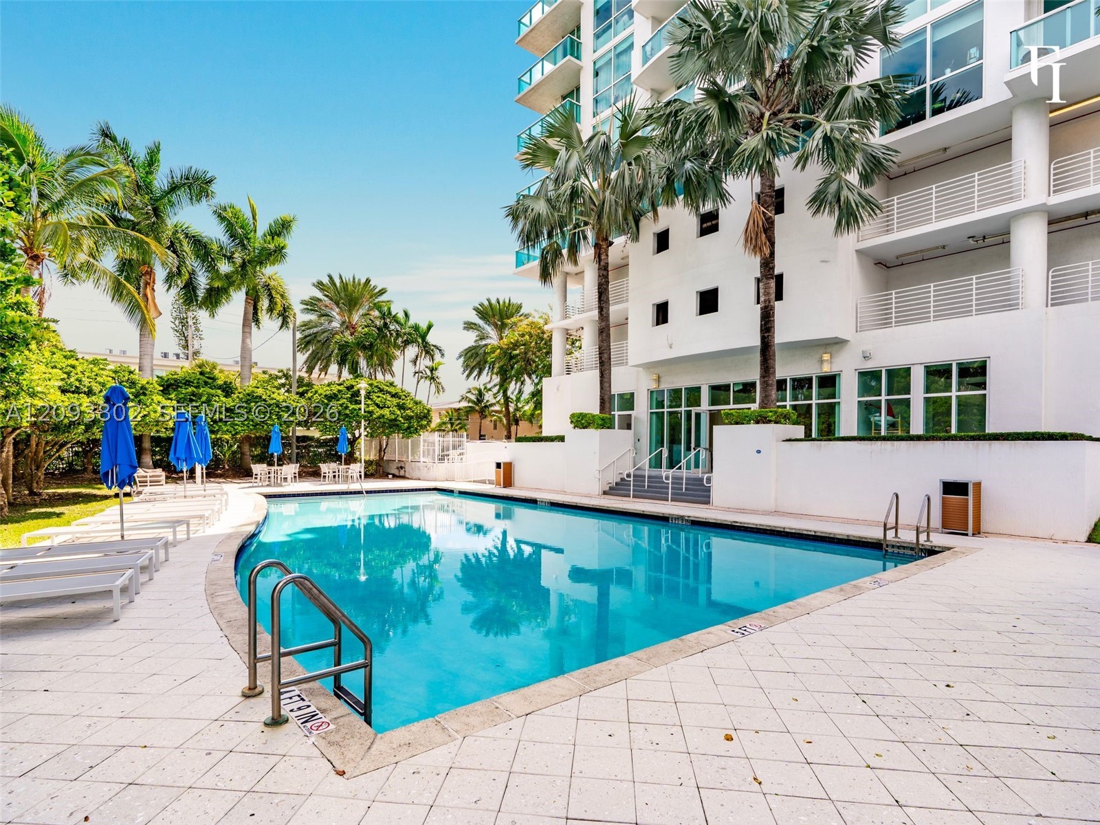 7910 Harbor Island Dr #909, North Bay Village FL 33141