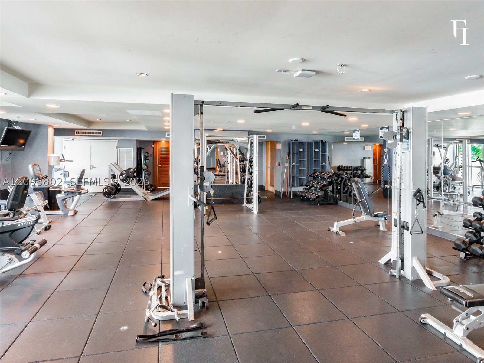 7910 Harbor Island Dr #909, North Bay Village FL 33141