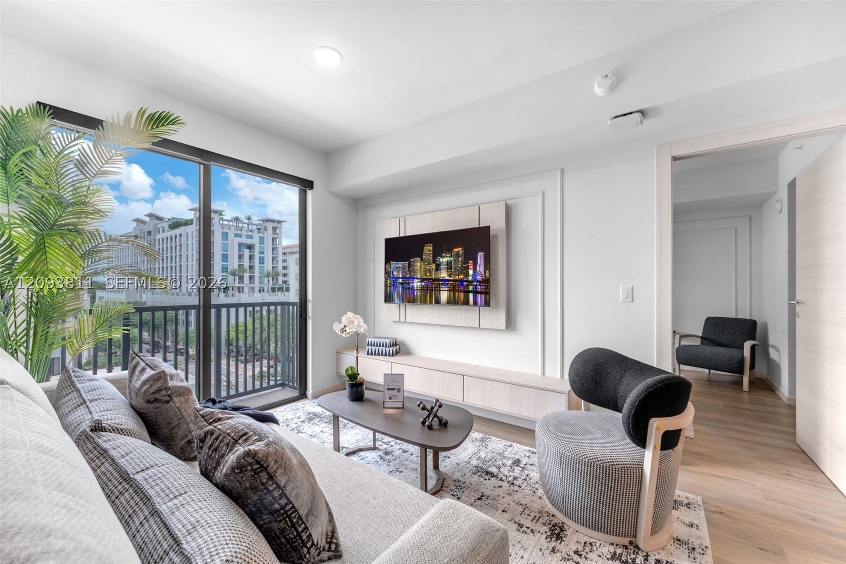 4220 Laguna #603, Coral Gables FL 33146