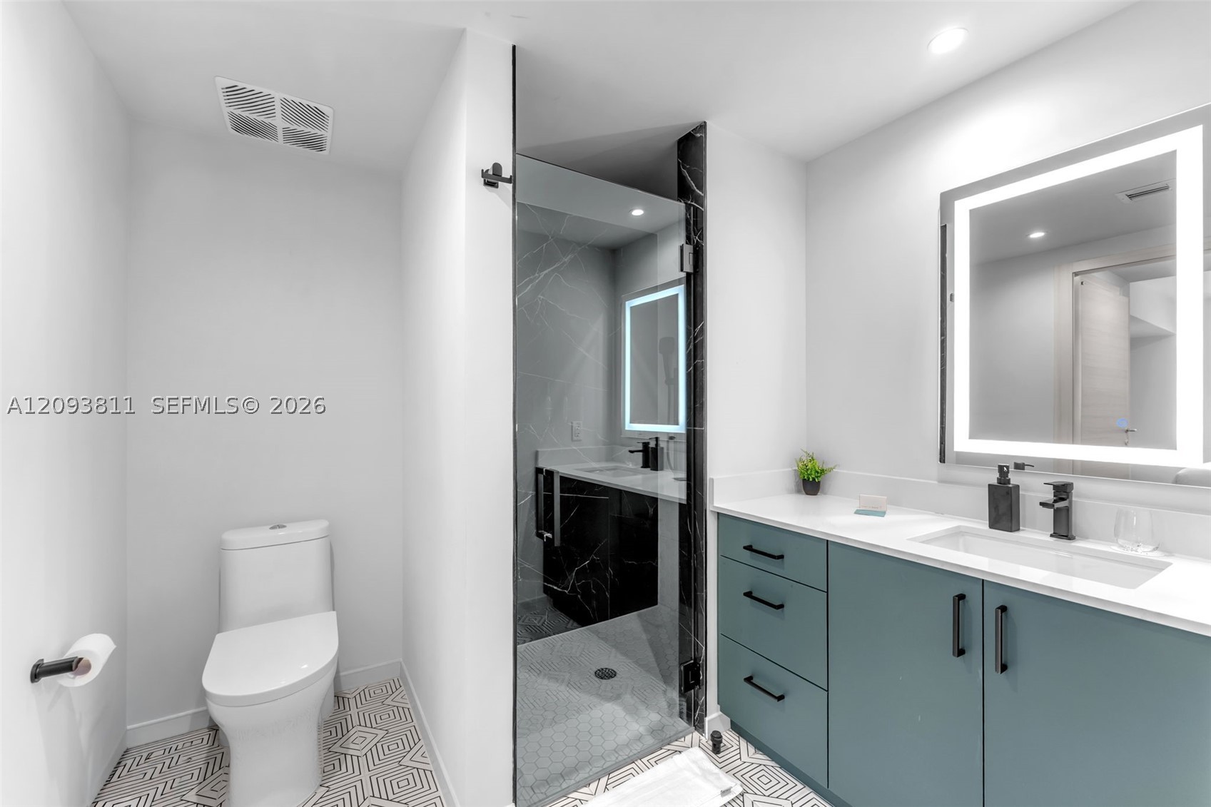 4220 Laguna #603, Coral Gables FL 33146