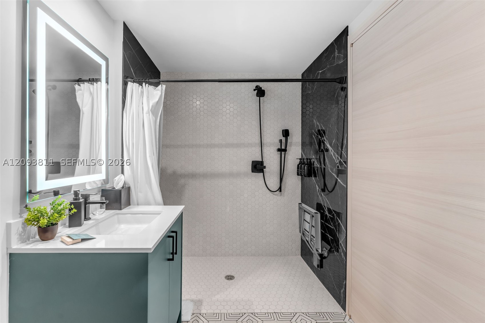 4220 Laguna #603, Coral Gables FL 33146