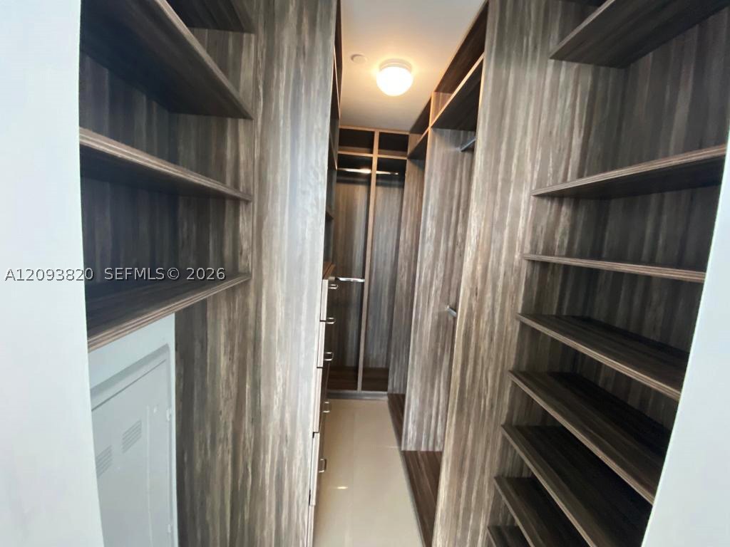 488 NE 18th St #4905, Miami FL 33132