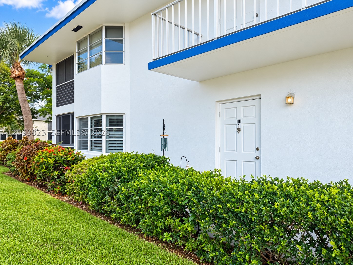 11 Garden St #101T, Tequesta FL 33469