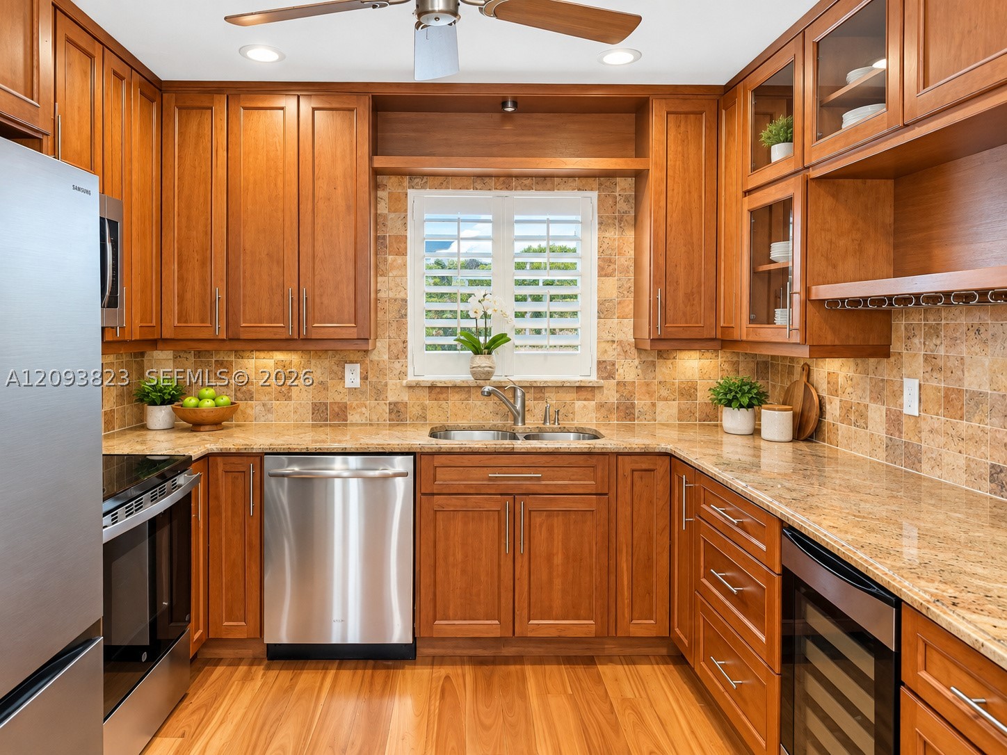 11 Garden St #101T, Tequesta FL 33469