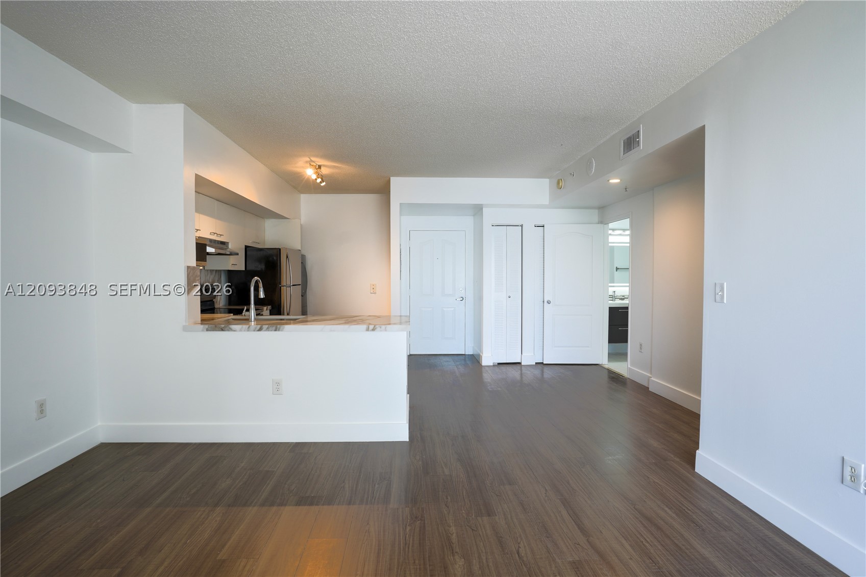 5077 NW 7th St #904, Miami FL 33126