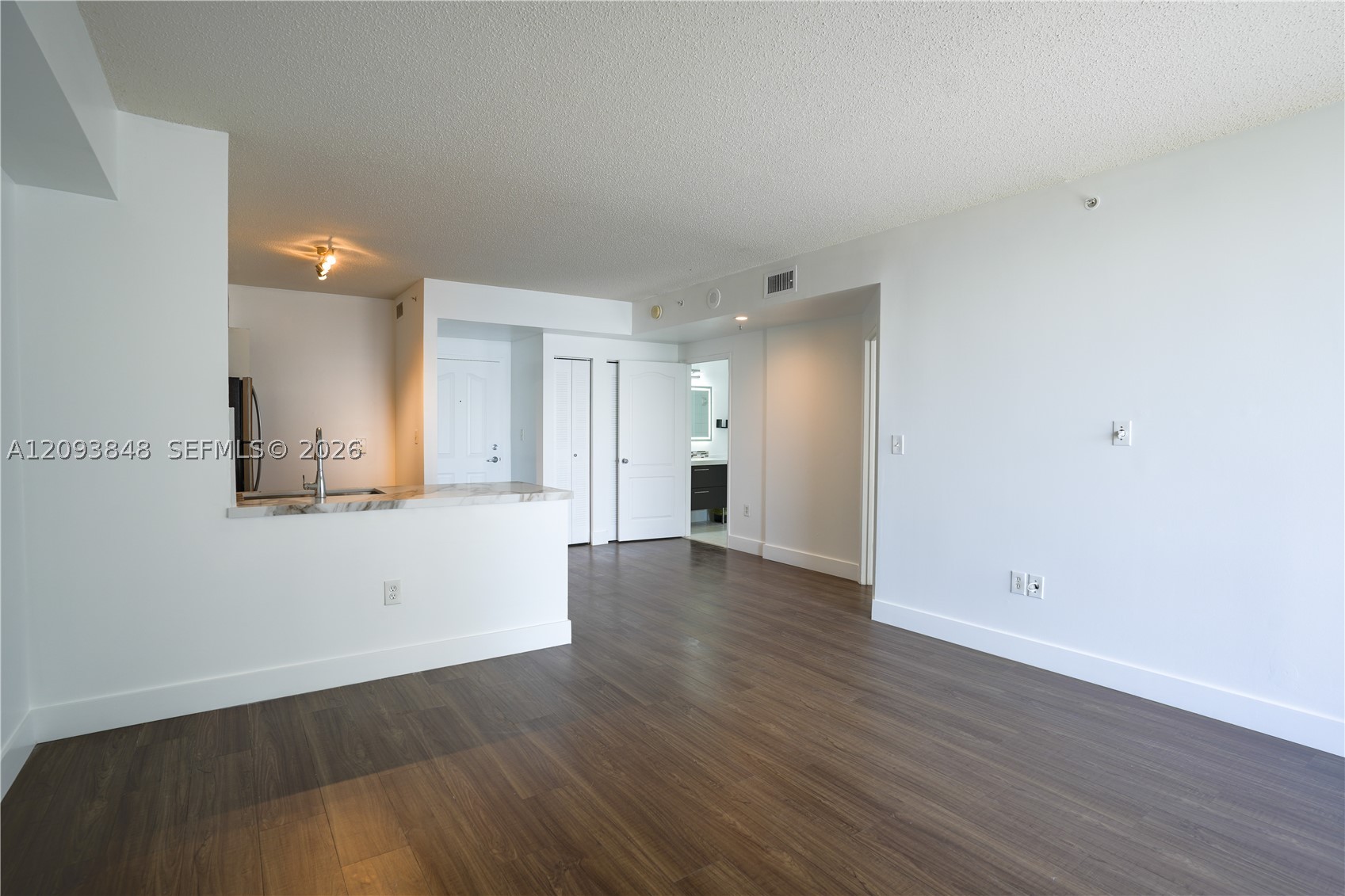5077 NW 7th St #904, Miami FL 33126