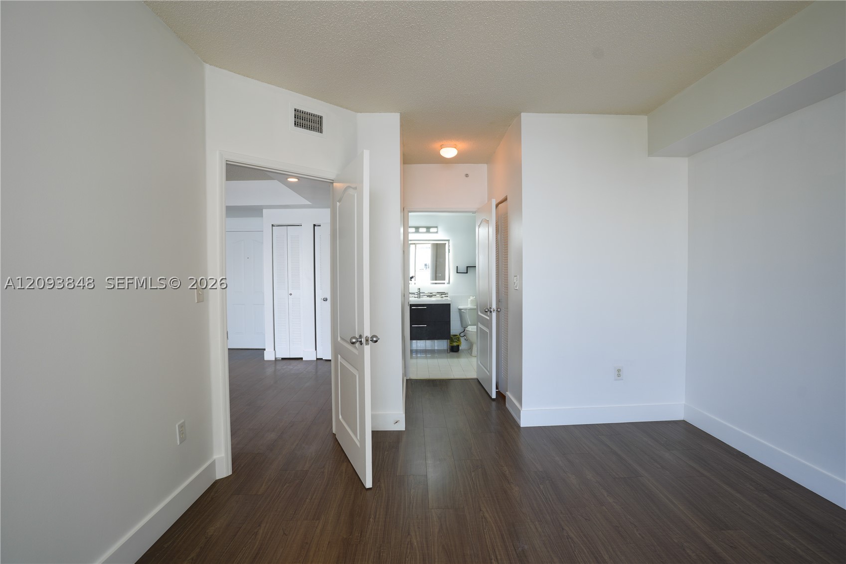 5077 NW 7th St #904, Miami FL 33126